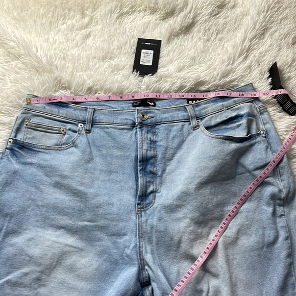 Fashion Nova Vibin Vintage 90's Slacker Straight Leg Jeans - Picture 8 of 10